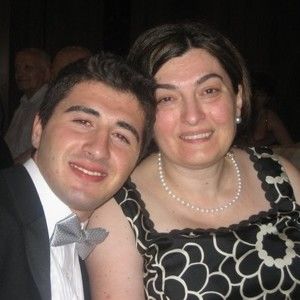 Meet your Posher, Nina